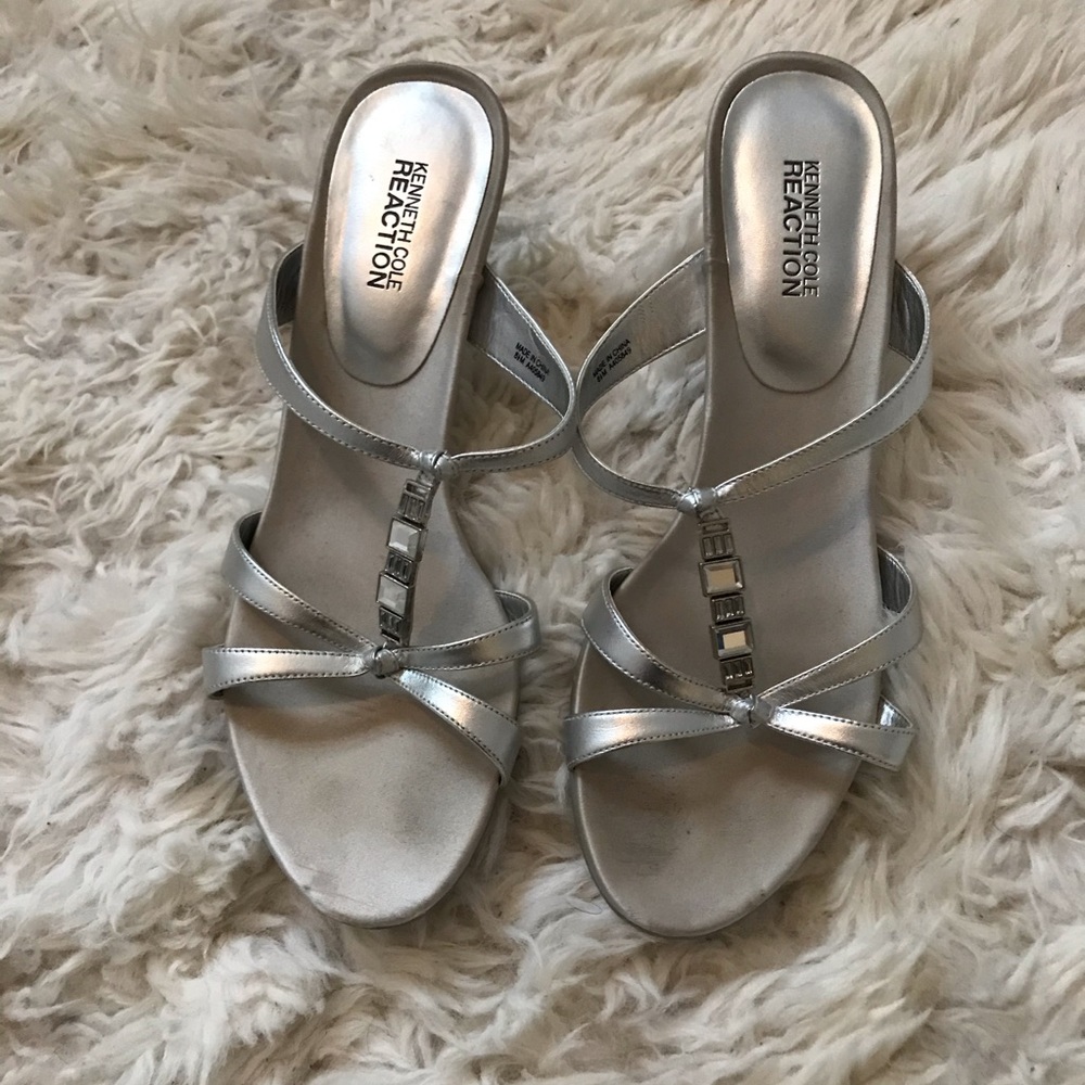 Kenneth Cole Reaction silver heels - Picture 5 of 9